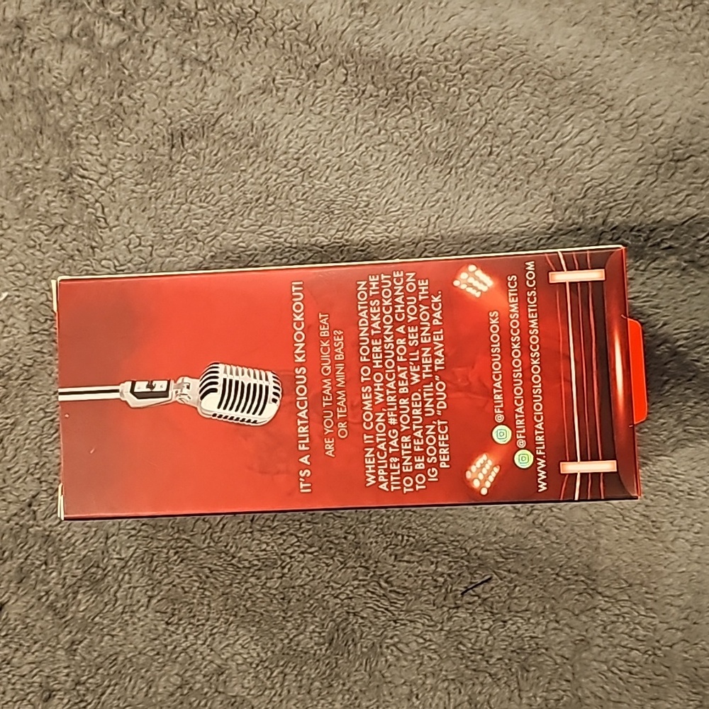 Flirtatious Looks Cosmetics - The Perfect Duel Quick Beat & Mini Base Set - Picture 3 of 5